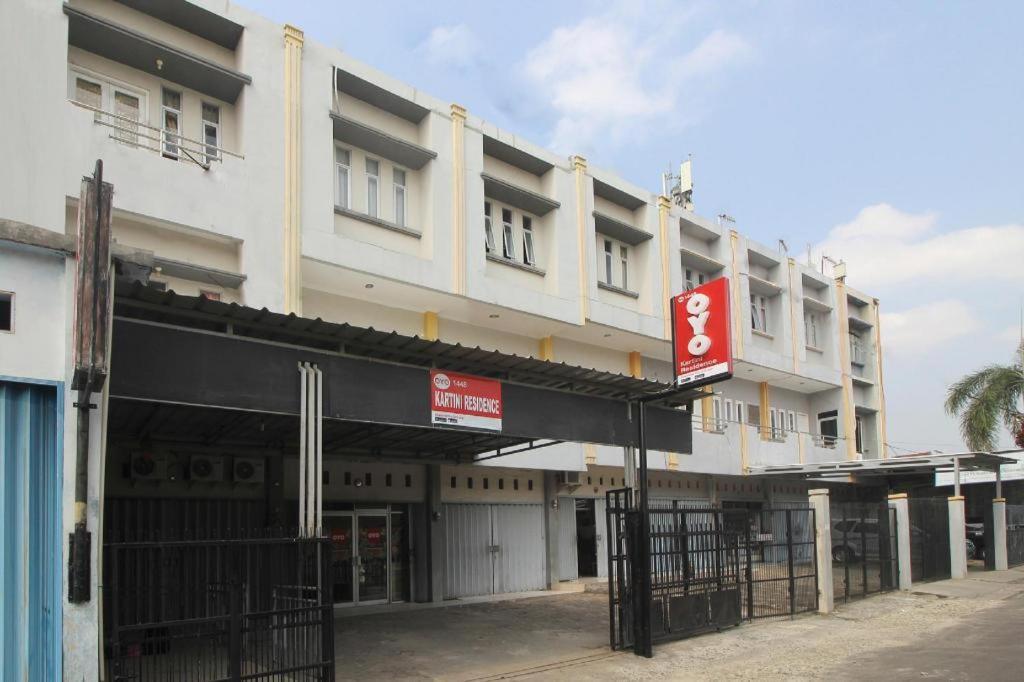 Oyo 1448 Kartini Residence Syariah Bandar Lampung Eksteriør billede